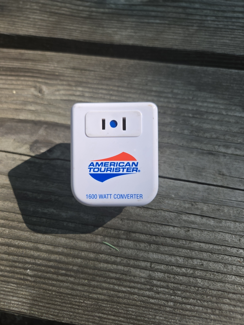American Tourister International Voltage Converter AM0030WH 50-1600W -
